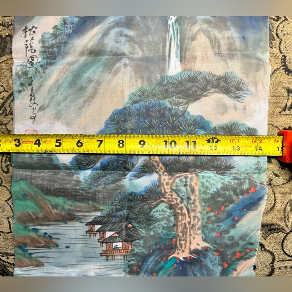 Original signed traditional Chinese Silk Painting. - Picture 8 of 9